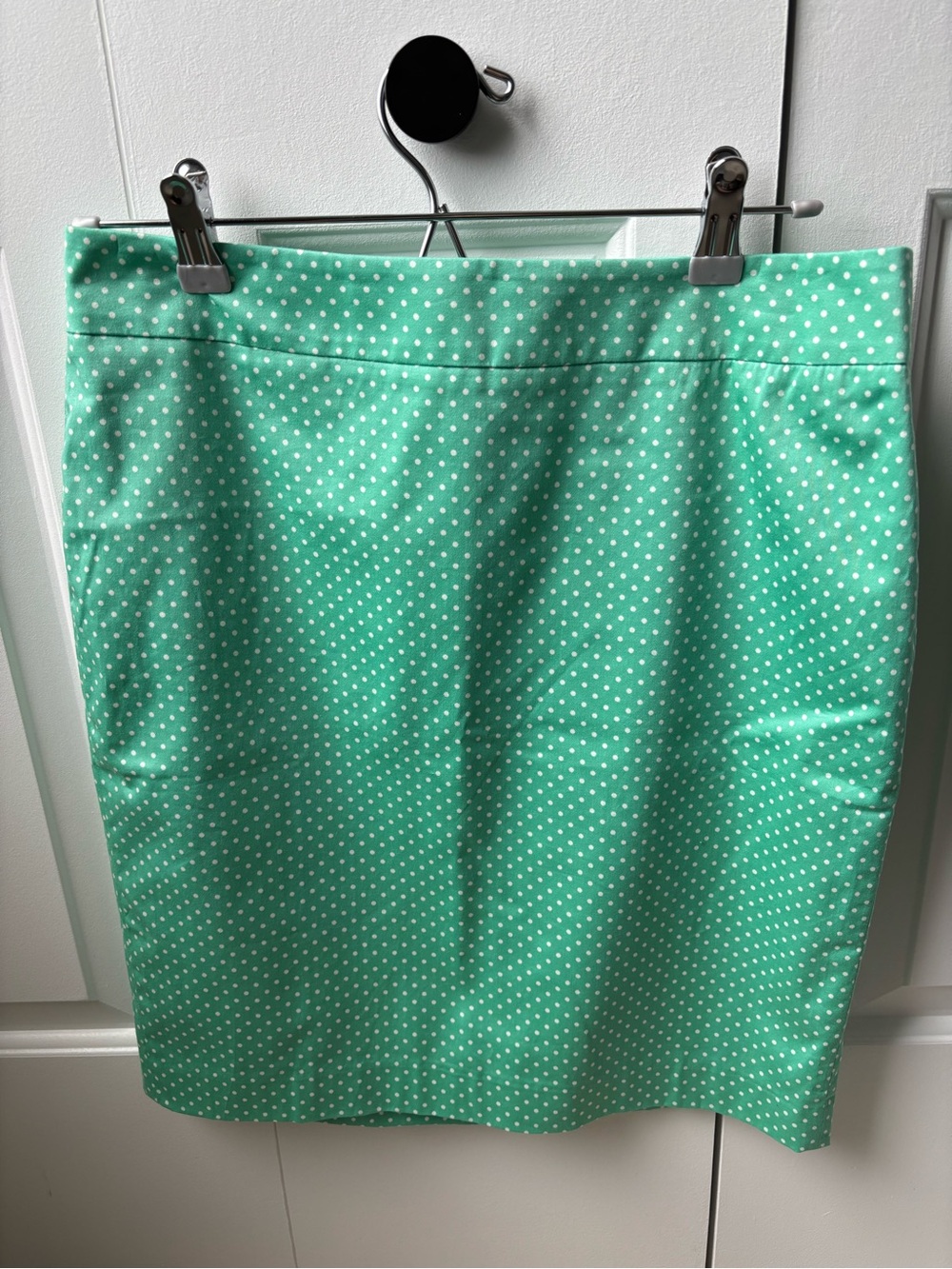 Ann Taylor 8 Petite Green Polka Dot Pencil Skirt